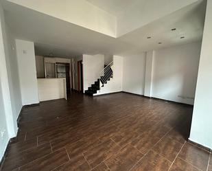 Duplex for sale in Vic