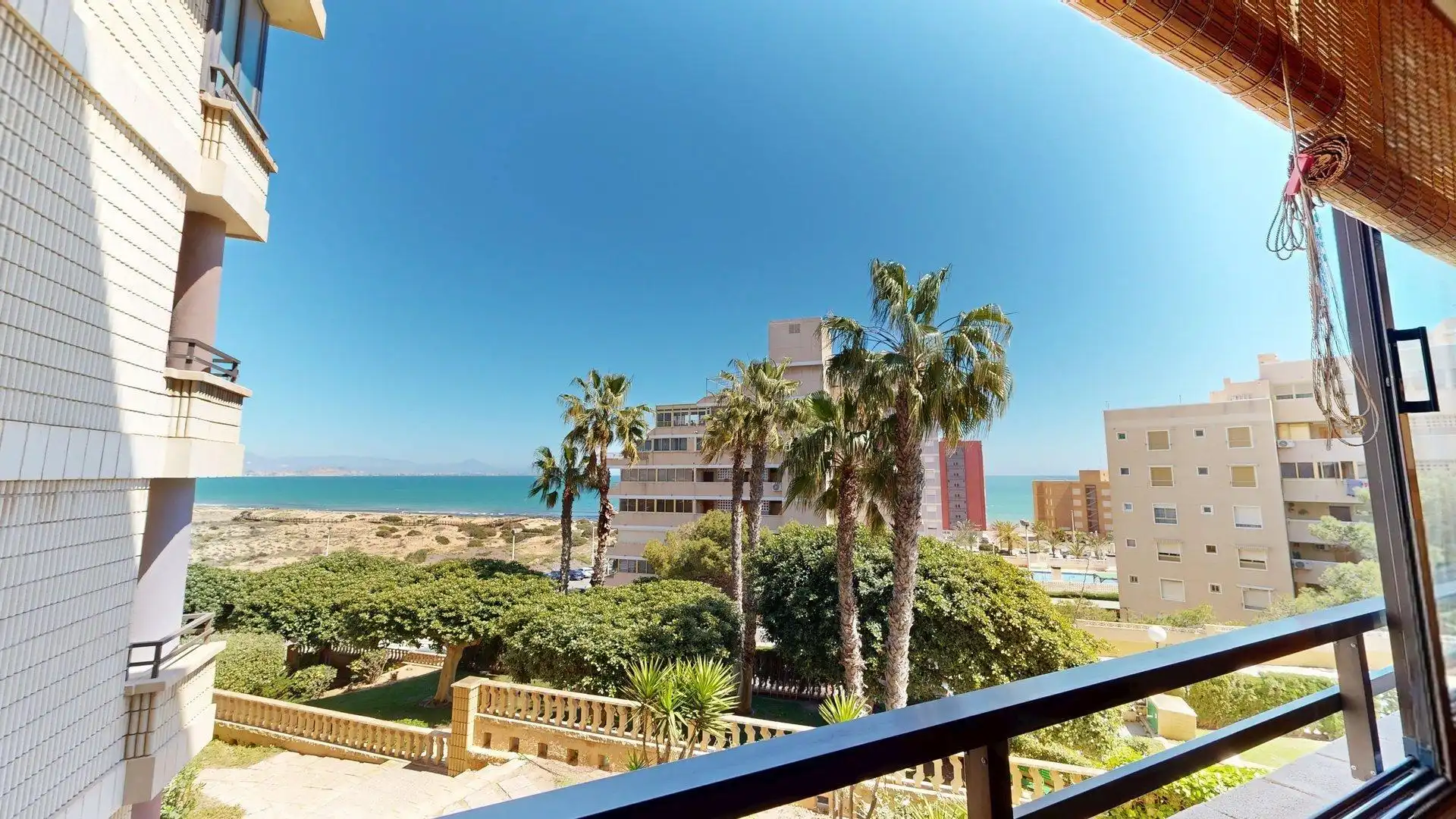 Dormitori de Apartament de lloguer en Elche / Elx amb Calefacció, Jardí privat i Terrassa