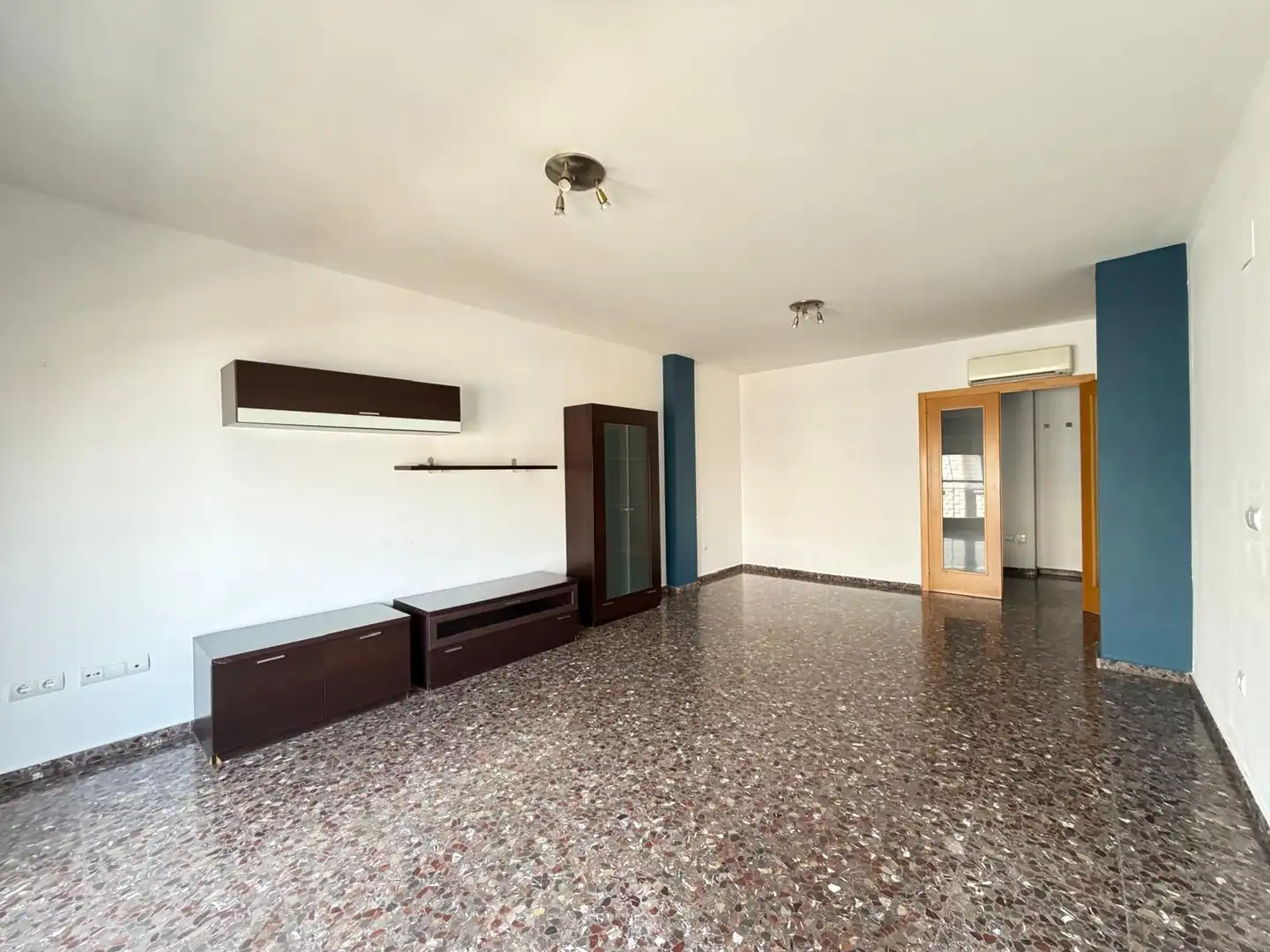 Sala de estar de Piso de alquiler en Carlet con Aire acondicionado, Calefacción y Horno