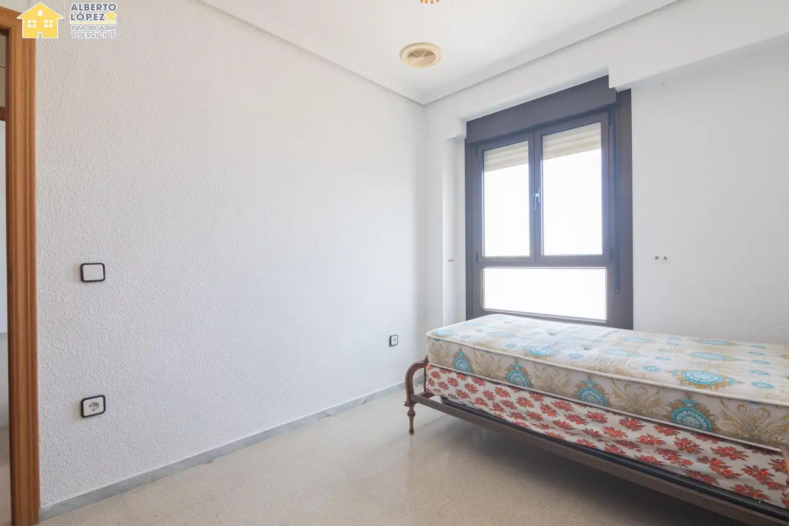 Dormitori de Apartament en venda en Elche / Elx amb Terrassa i Balcó