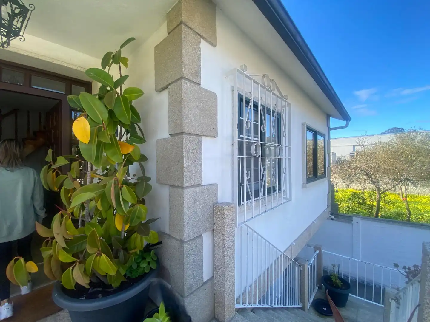 Vista exterior de Casa o chalet en venta en Vilagarcía de Arousa con Calefacción, Jardín privado y Parquet