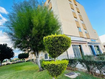 Local comercial en venta en Juzgados - Plaza de Toros
