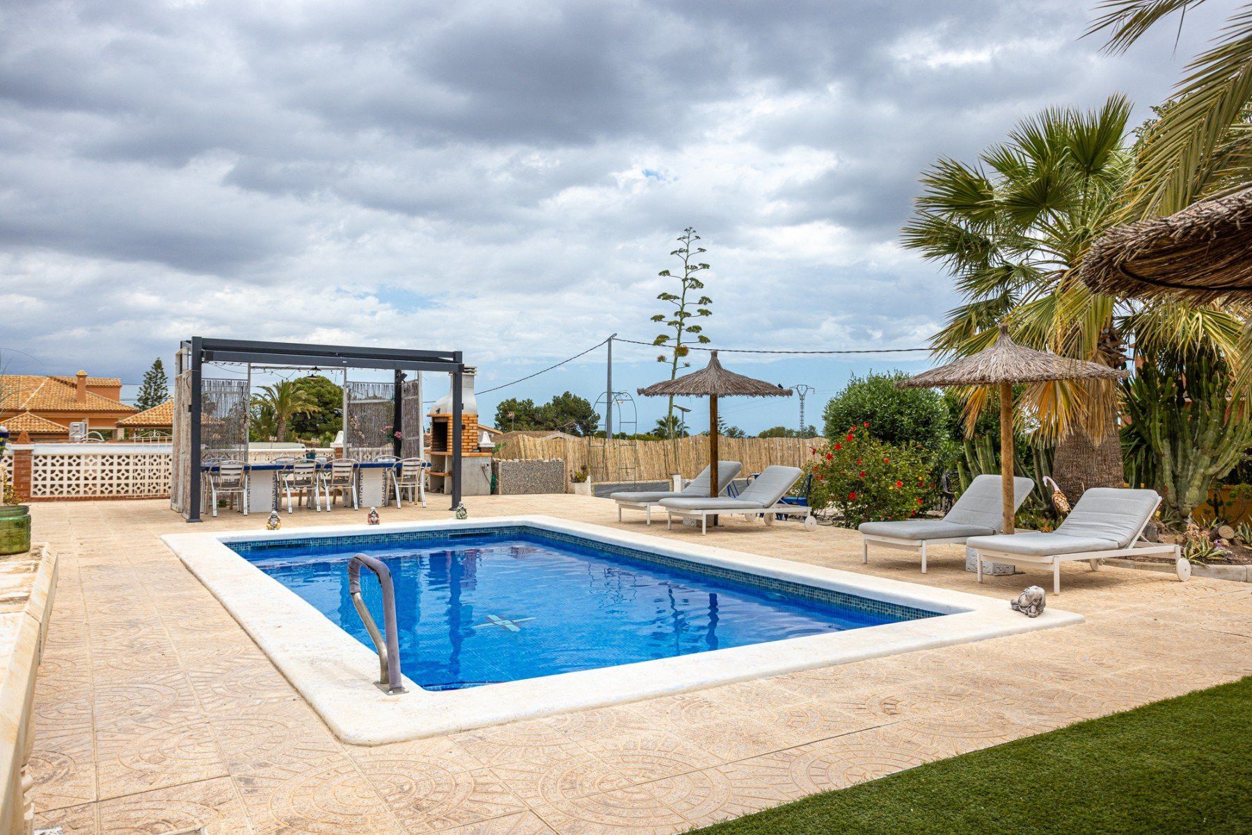 Schwimmbecken von Country house zum verkauf in Albatera mit Terrasse, Abstellraum und Schwimmbad