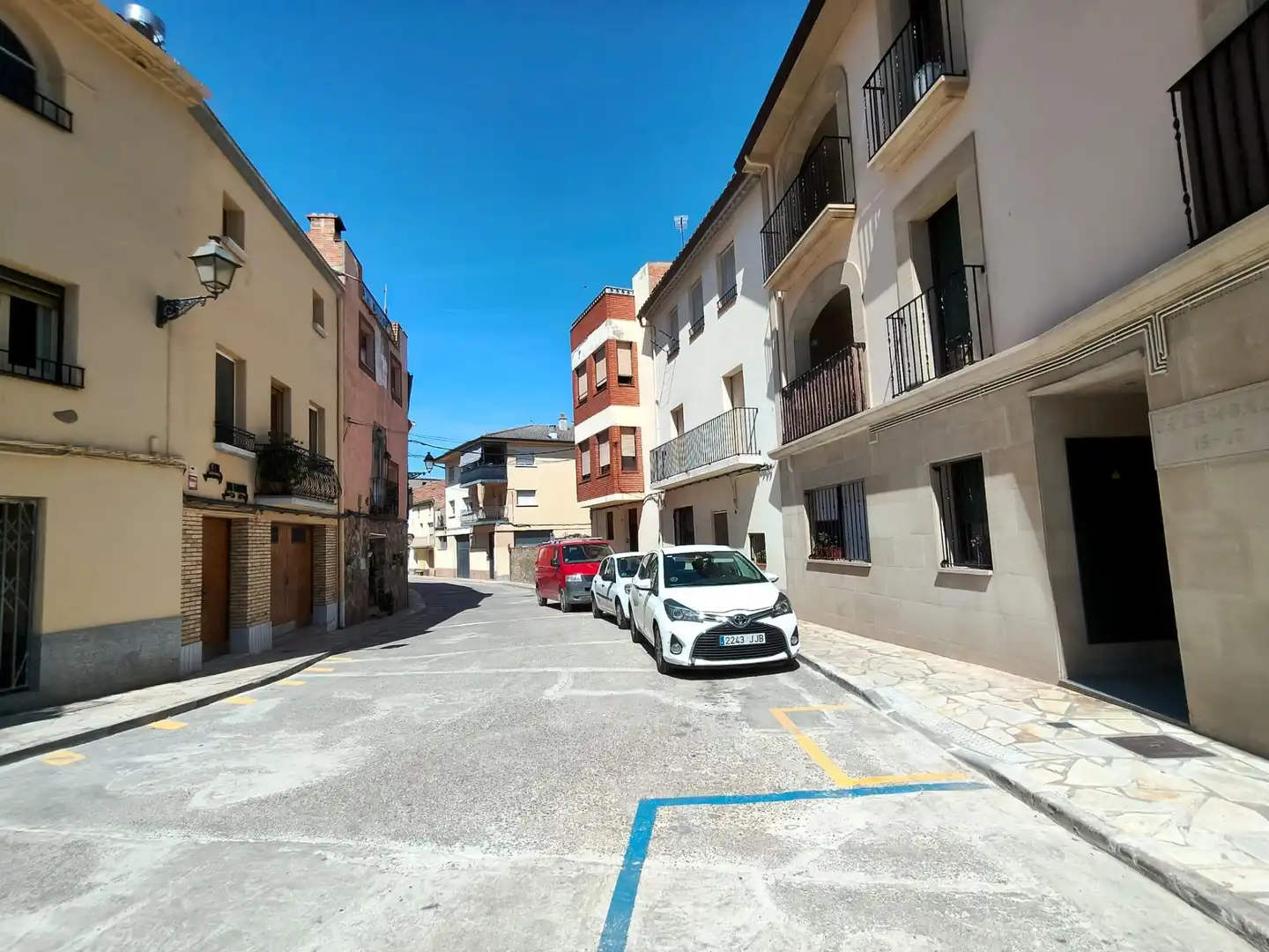 FINCAS INES VENDE CASA DIVIDIDA EN DOS VIVIENDAS CON UN GARAJE DE 150M2. IDEAL 2 FAMILIAS., imatge 4