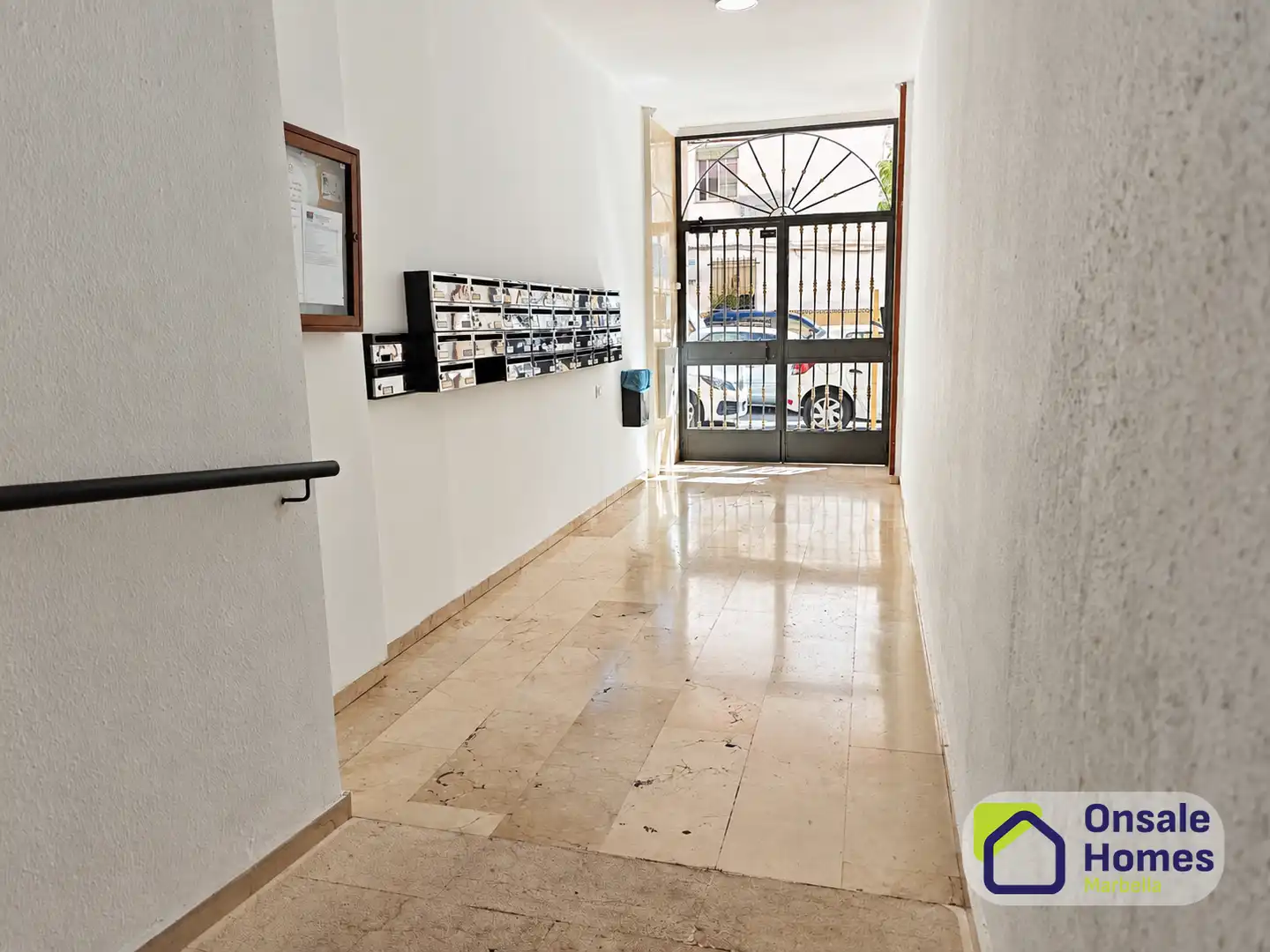 Piso en venta en Marbella con Terraza y Balcón