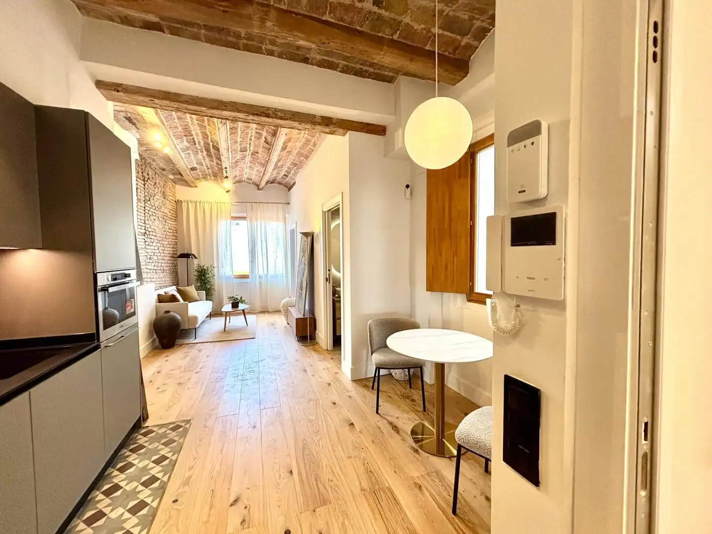 Wohnzimmer von Wohnung zum Verkauf in Barcelona mit Klimaanlage, Terrasse und Alarm