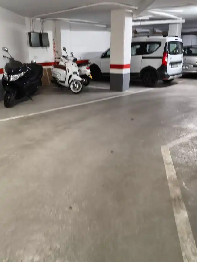 Aparcament de Garatge de lloguer en Valencia