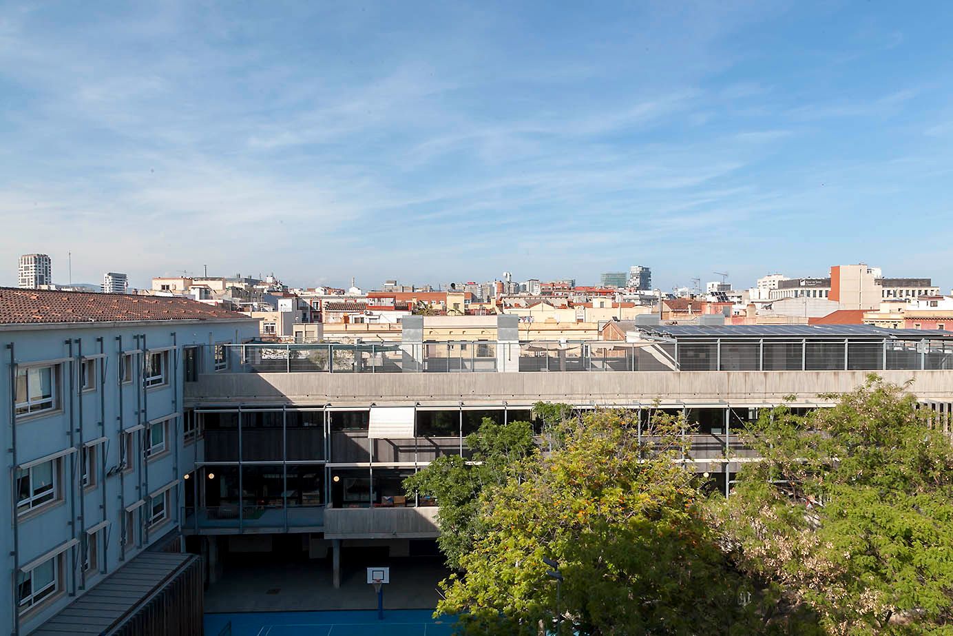 Exterior view of Attic for sale in  Barcelona Capital  with Air Conditioner