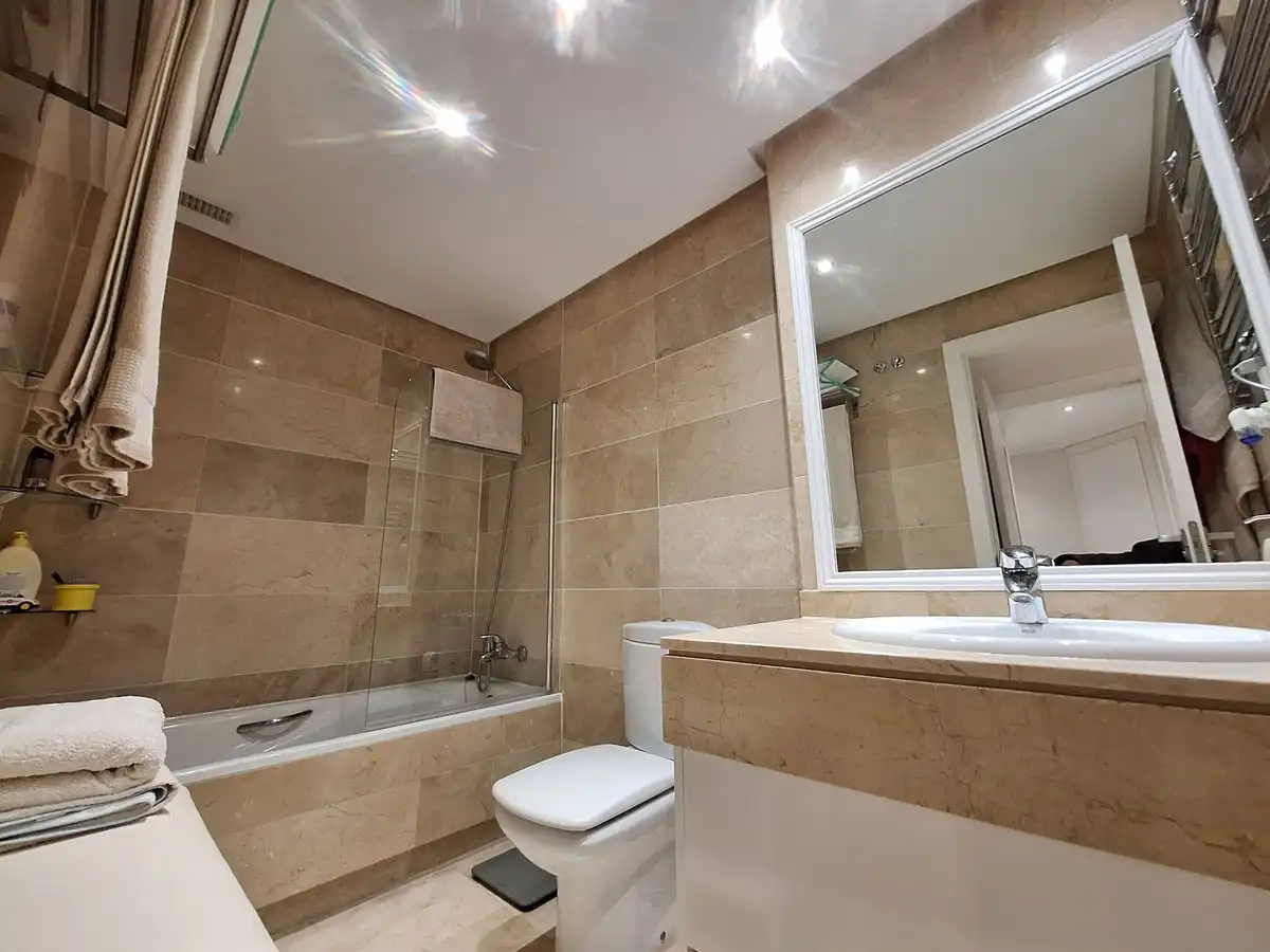 Apartament amb piscina en venda a Avenida Conde Rudi, imagen 16