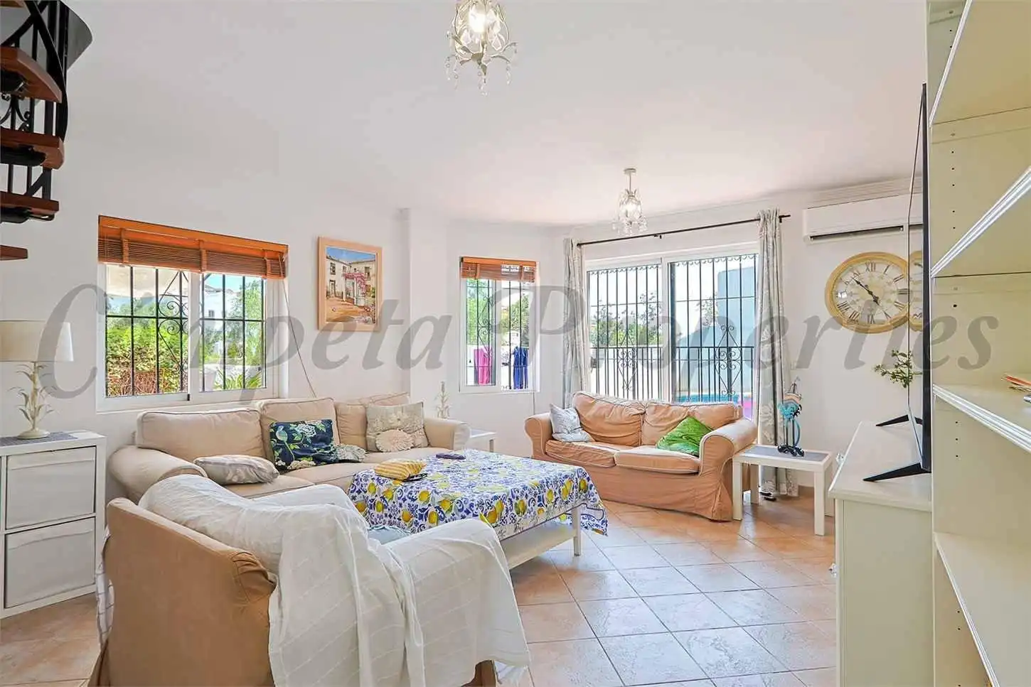 Casa con piscina en venta en Nueva Nerja, imagen 2