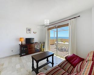 Living room of Flat for sale in Estepona  with Heating, Terrace and Swimming Pool
