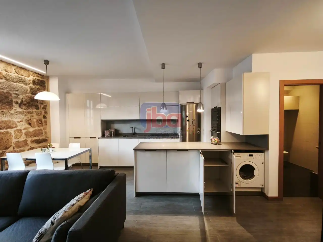 Cuina de Apartament de lloguer en Ourense Capital  amb Calefacció, Moblat i Balcó
