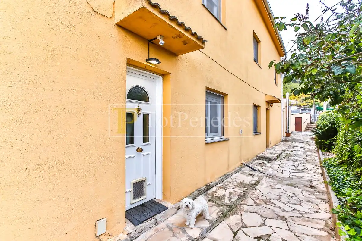 Exterior view of Houses for sale in Torrelles de Foix  with Air Conditioner, Heating and Private garden