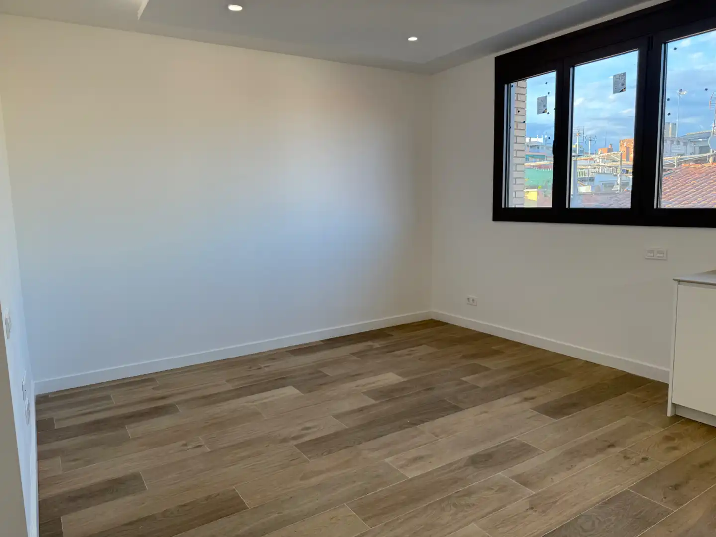 Schlafzimmer von Dachboden zum Verkauf in Sabadell mit Klimaanlage, Heizung und Terrasse