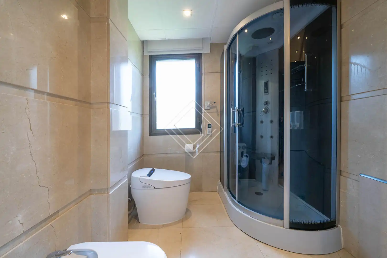 Baño de Casa o chalet en venta en Madrid con Aire acondicionado, Calefacción y Jardín privado