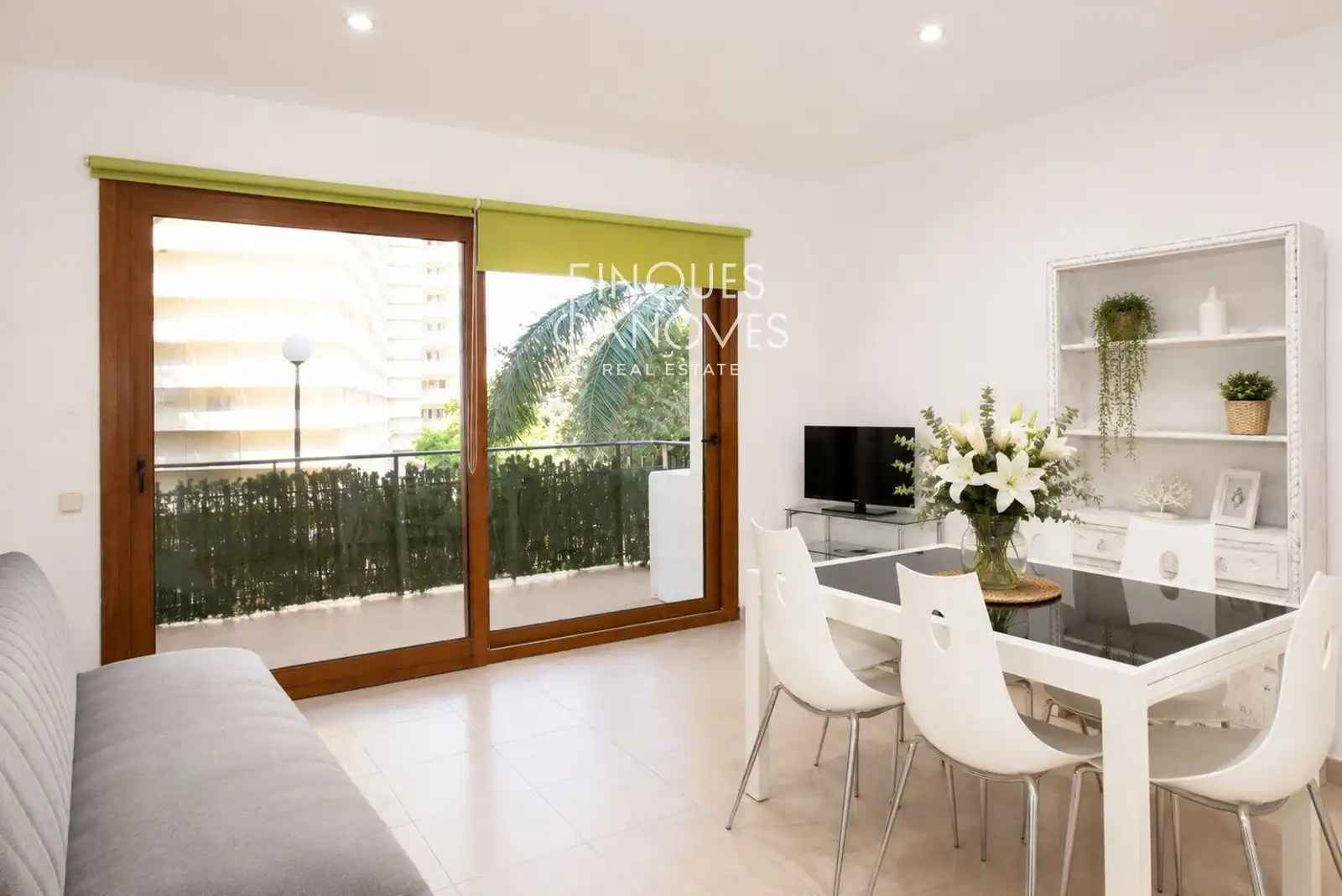 Sala de estar de Apartamento en venta en Castell d'Aro, Platja d'Aro i s'Agaró con Aire acondicionado, Terraza y Trastero