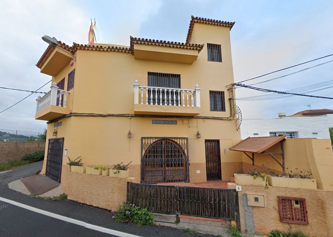 Vista exterior de Local en venda en Santa Brígida
