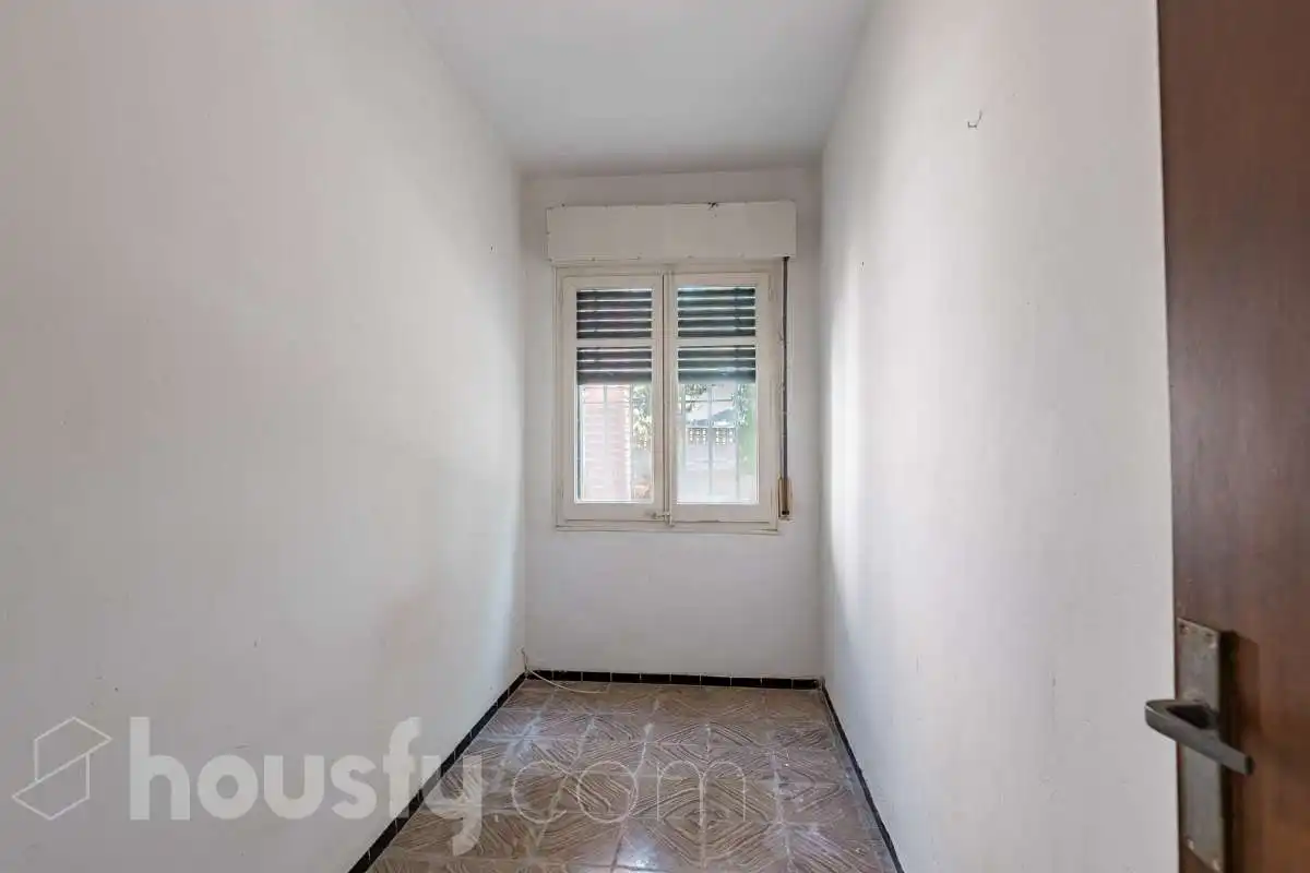 Haus oder Chalet zum Verkauf in Torrelavit mit Privatgarten, Terrasse und Balkon