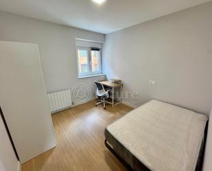 Bedroom of Flat to rent in Salamanca Capital  with Heating and Furnished