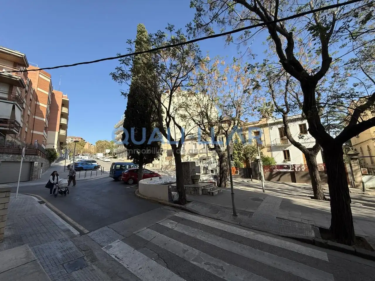 Vista exterior de Pis en venda en Sant Feliu de Llobregat amb Balcó