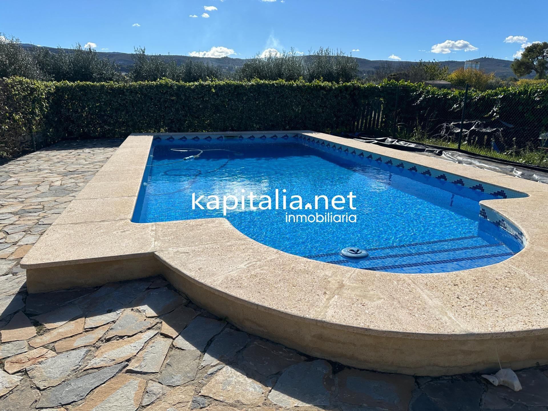 Piscina de Casa o xalet en venda en Agullent amb Jardí privat, Traster i Piscina