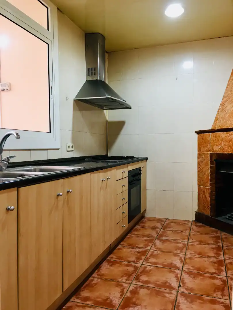 Cocina de Piso en venta en Corbera de Llobregat con Calefacción, Parquet y Trastero