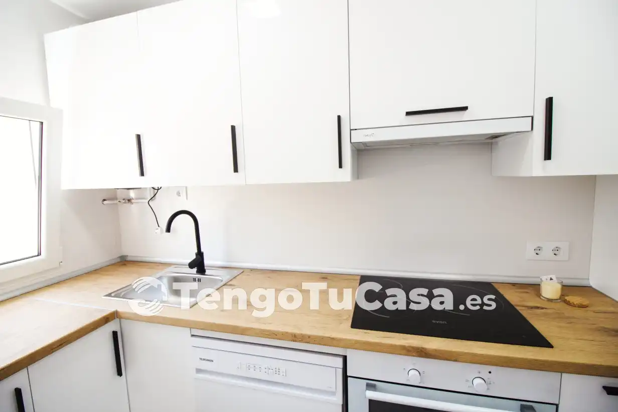 Kitchen of Flat for sale in Madrid  with Air Conditioner, Heating and Parquet flooring