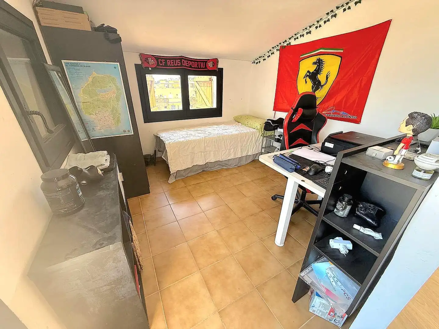 Schlafzimmer von Einfamilien-Reihenhaus zum Verkauf in Calafell mit Privatgarten, Terrasse und Abstellraum