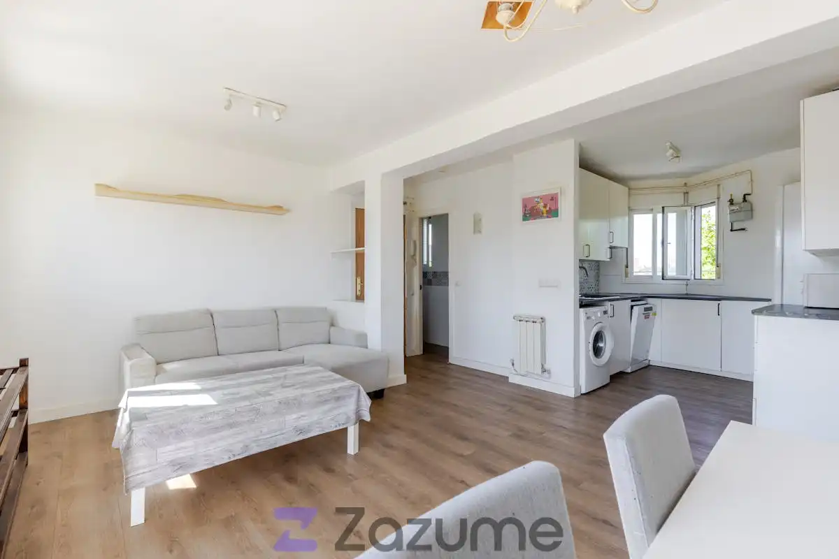 Flat for rent in C. de la Encomienda de Palacios, Pavones