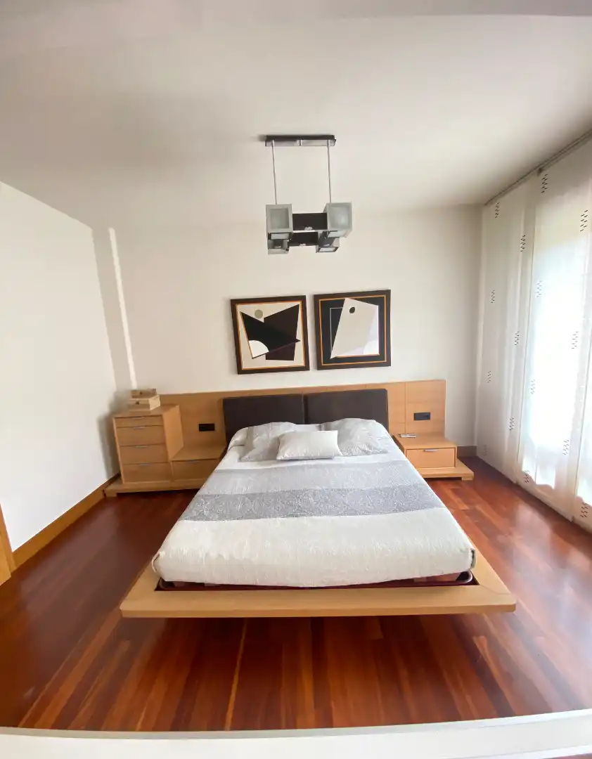 Dormitori de Casa adosada en venda en Irura amb Calefacció, Jardí privat i Parquet