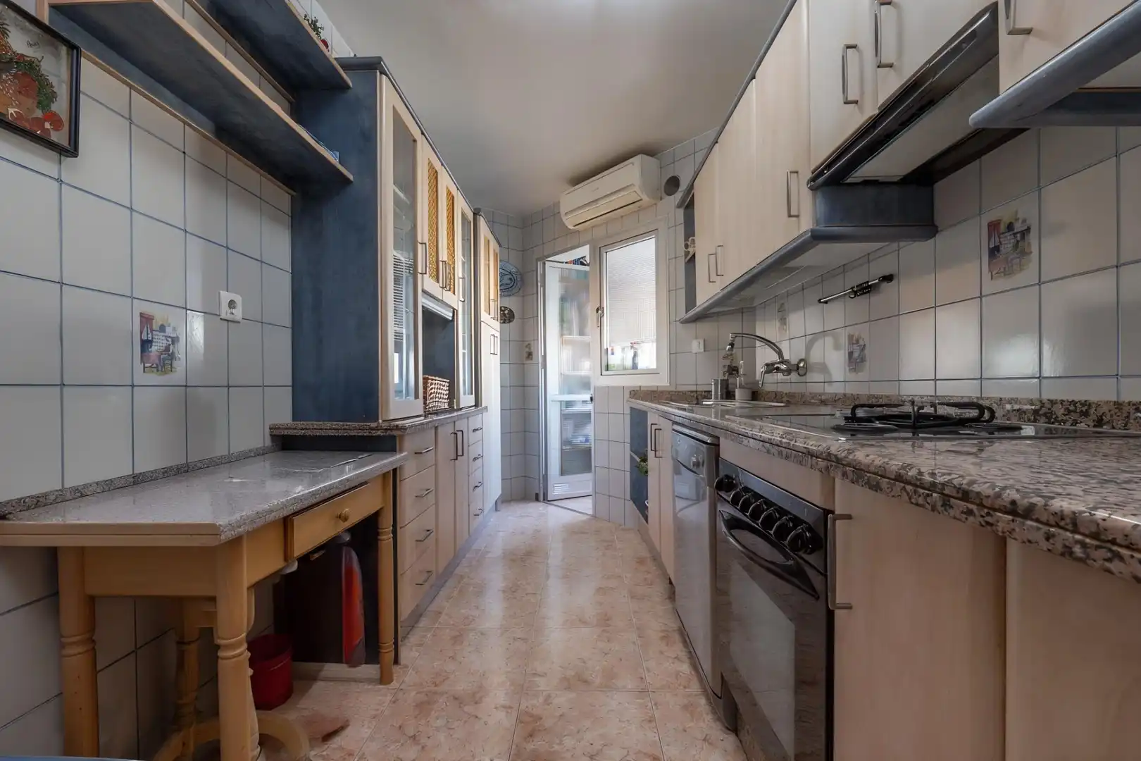 Kitchen of Flat for sale in Granada  with Air Conditioner, Terrace and Alarm