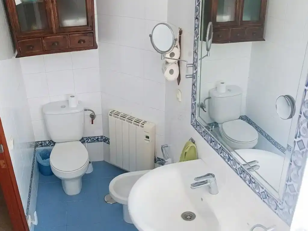 Baño de Piso en venta en Carmona con Aire acondicionado, Jardín privado y Parquet