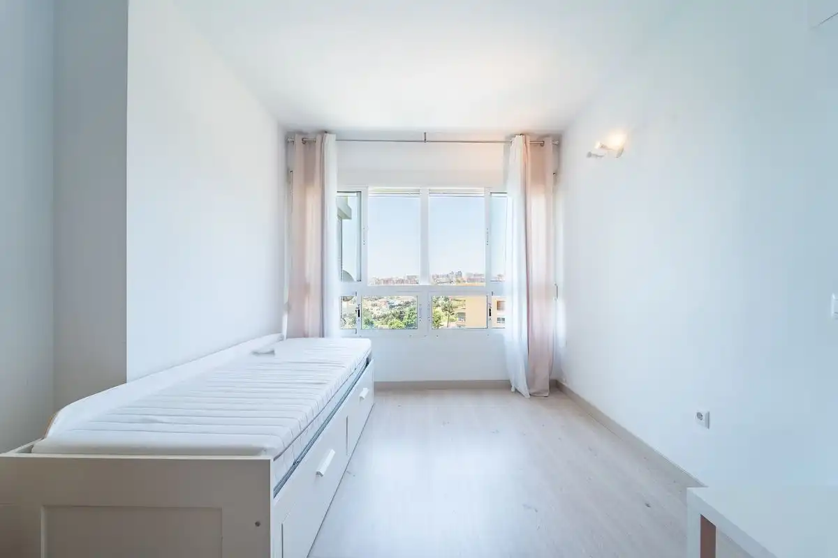 Habitación de Estudio en venta en Torremolinos con Aire acondicionado, Calefacción y Piscina