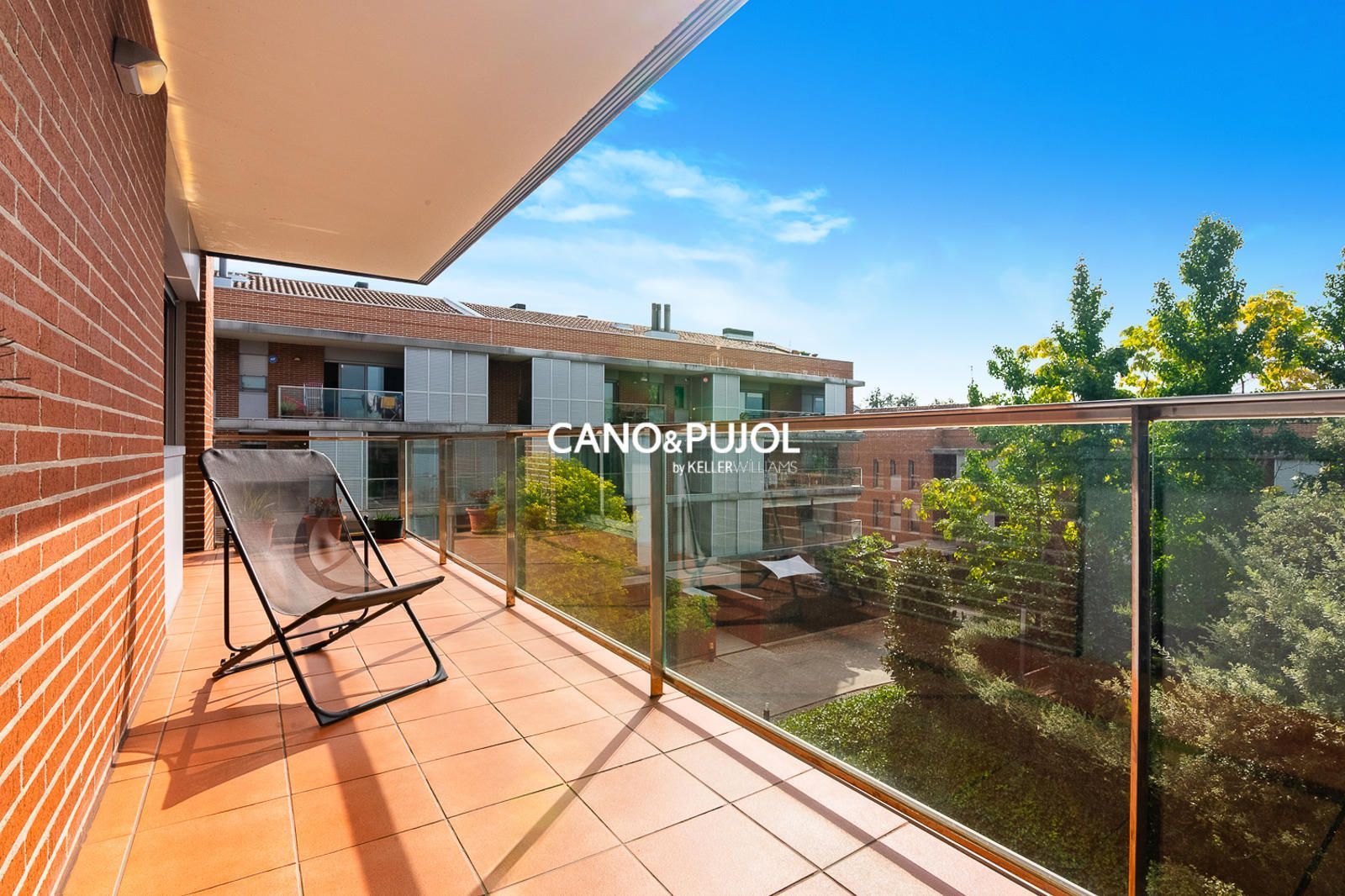 Terrace of Flat for sale in Sant Cugat del Vallès  with Heating, Terrace and Storage room