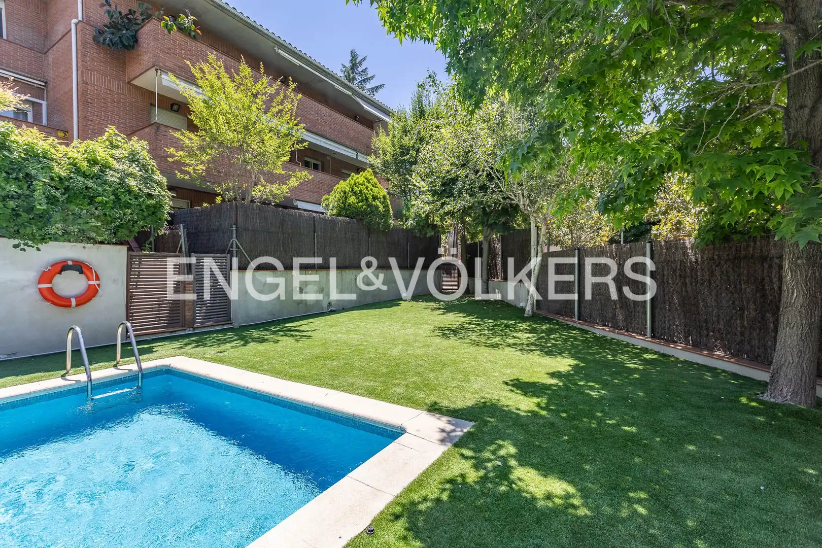 Piscina de Àtic en venda en Sant Cugat del Vallès amb Calefacció, Jardí privat i Parquet