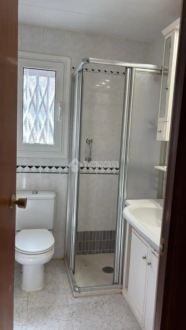 Bany de Edifici en venda en Barcelona