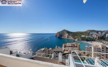 Vista exterior de Pis en venda en Benidorm amb Aire condicionat, Terrassa i Piscina comunitària