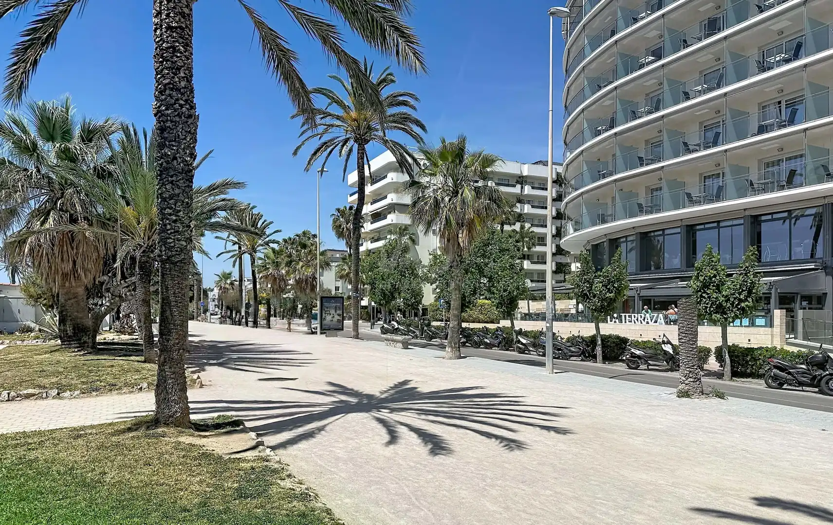 Exterior view of Flat for sale in Sitges  with Air Conditioner, Heating and Terrace