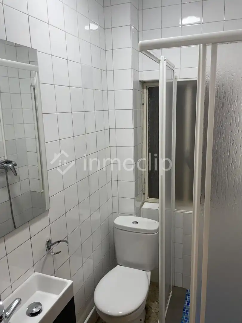 Bathroom of Flat for rent in Salamanca  with Heating and Furnished