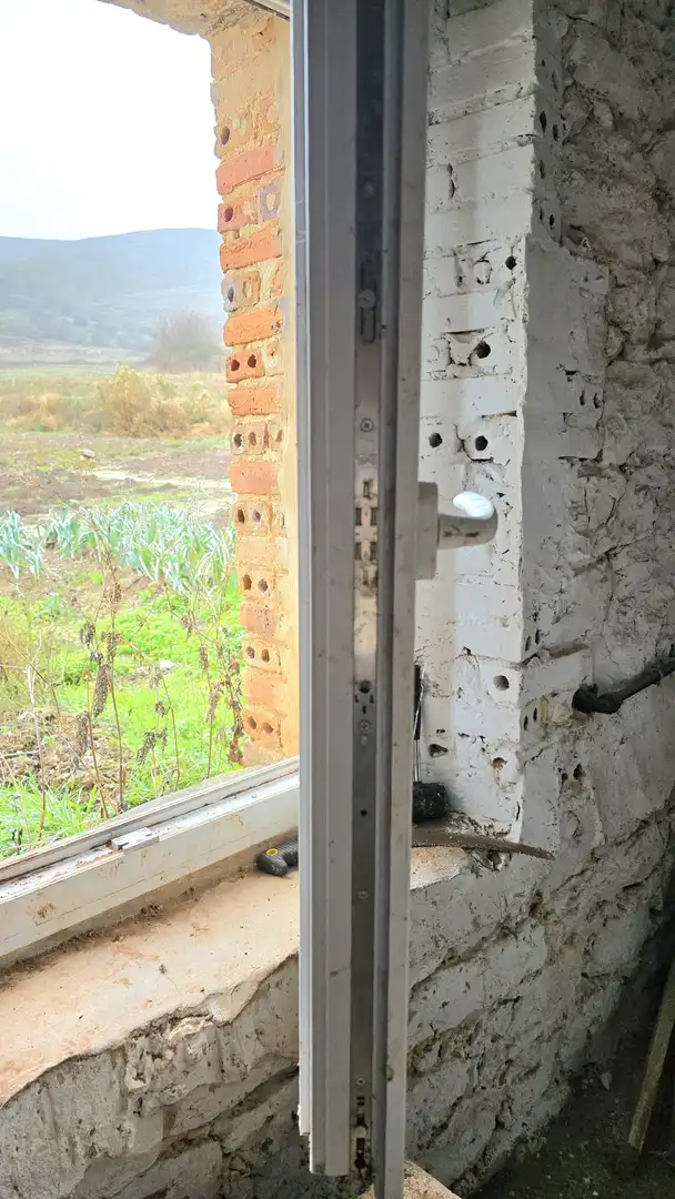 Casa adosada en venda en Valle de Valdelucio