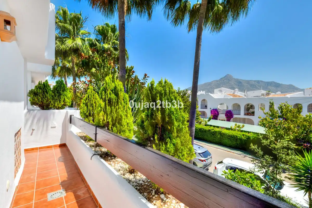 Exterior view of Apartments for sale in Marbella  with Air Conditioner, Alarm and Community pool