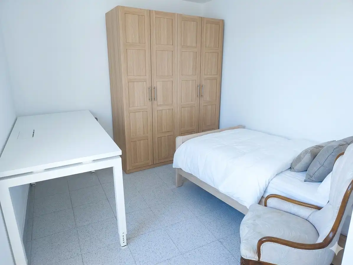 Habitación de Casa o chalet en venta en Vilanova i la Geltrú con Calefacción, Terraza y Trastero