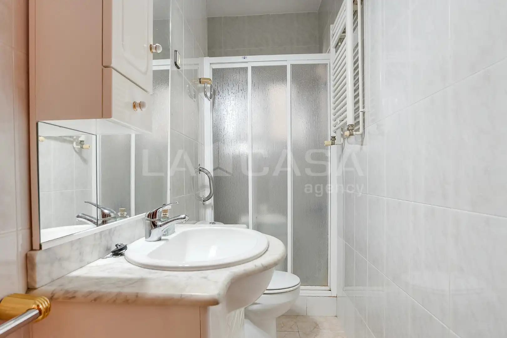 Baño de Piso en venta en Sant Adrià de Besòs con Calefacción y Balcón