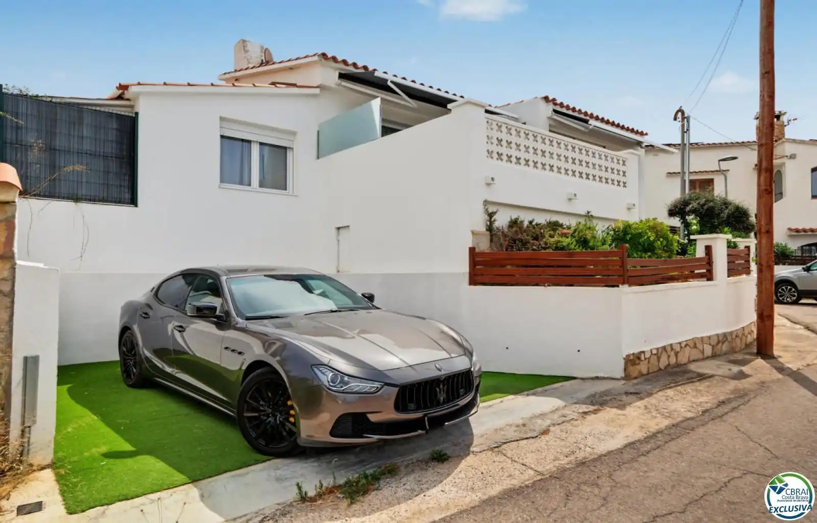 Exterior view of Houses for sale in Roses  with Air Conditioner, Storage room and Swimming Pool