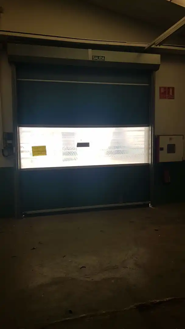 Fabrikhallen zum Verkauf in L'Hospitalet de Llobregat mit Heizung und Alarm