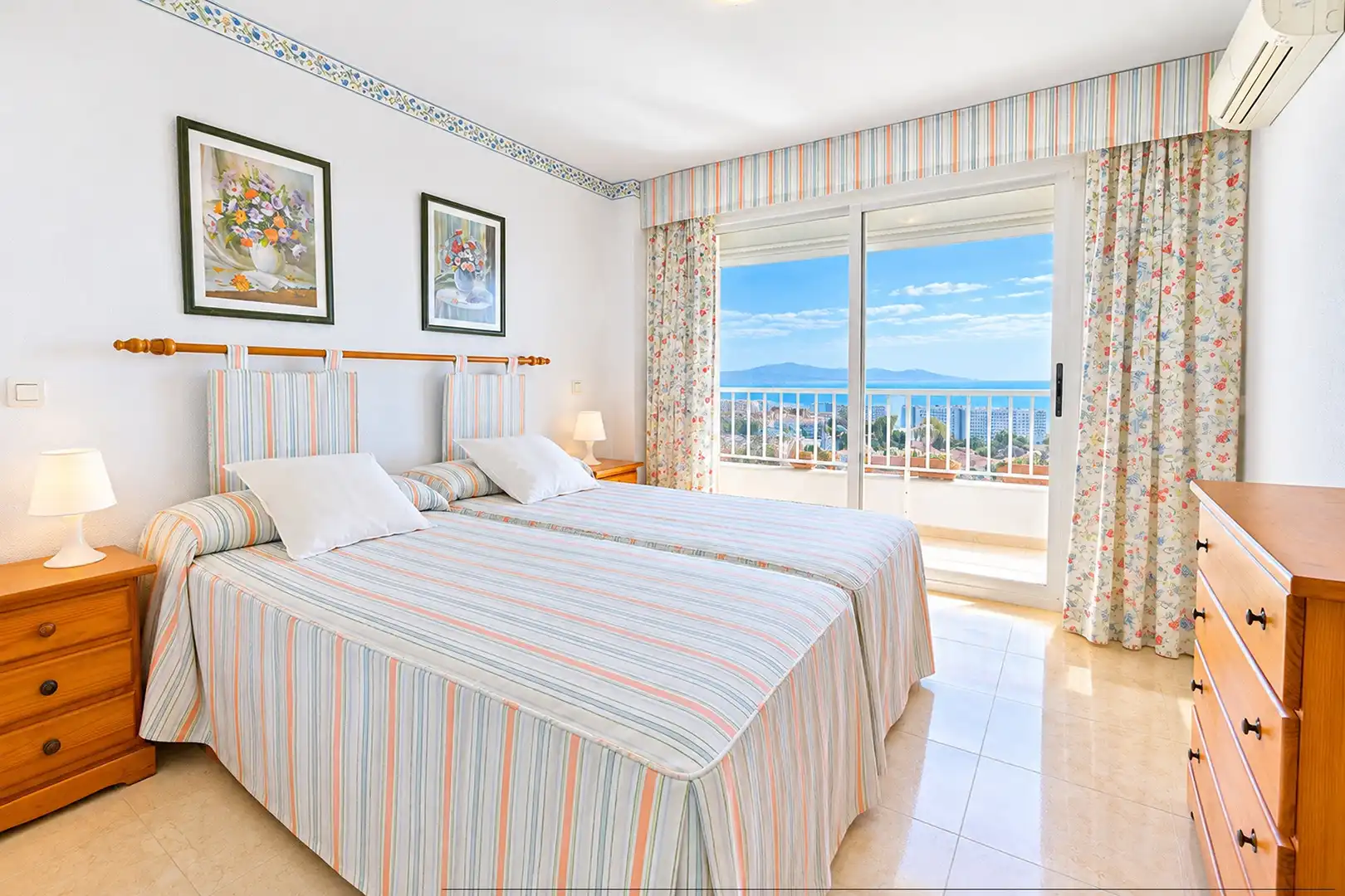 Apartment with terrace for sale in Puerto Marina, imagen 3