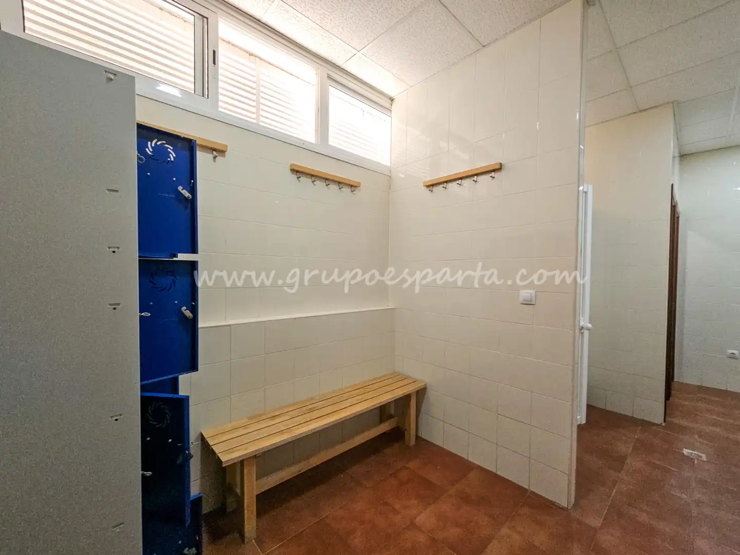 Detached homes for sale in Espartinas  with Air Conditioner, Heating and Oven