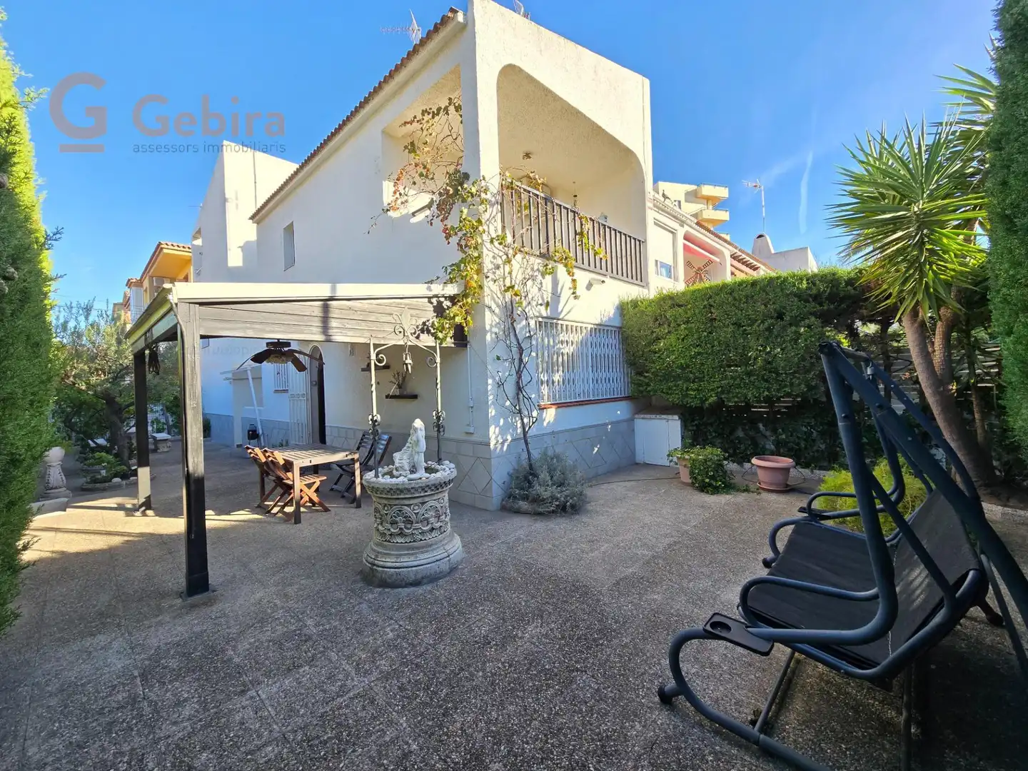 Vista exterior de Casa adosada en venta en Cunit con Aire acondicionado, Calefacción y Jardín privado