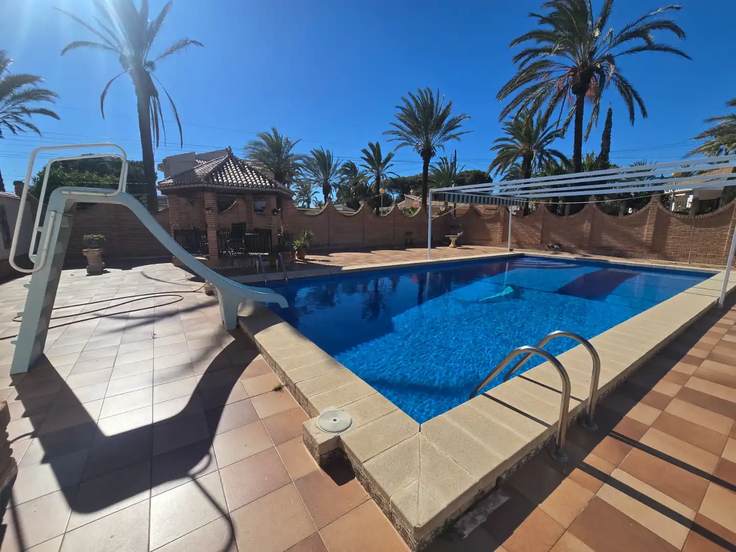 Piscina de Casa o xalet en venda en Orihuela amb Aire condicionat, Calefacció i Jardí privat