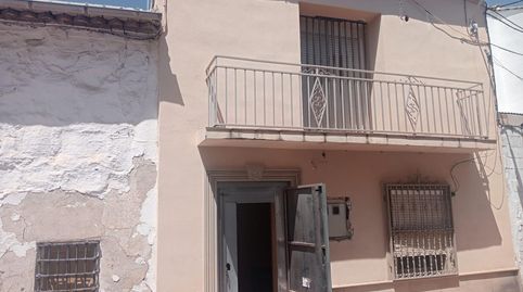 Foto 2 de Casa adosada en venta en Mengíbar, Jaén